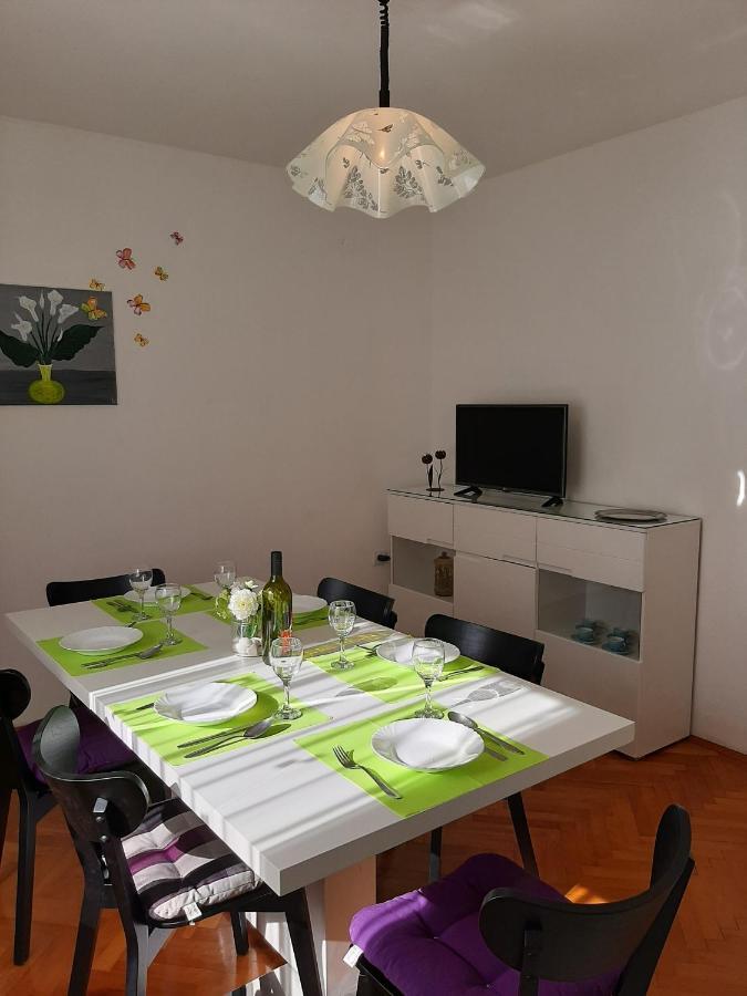 Apartments Viktorija Pula Bagian luar foto
