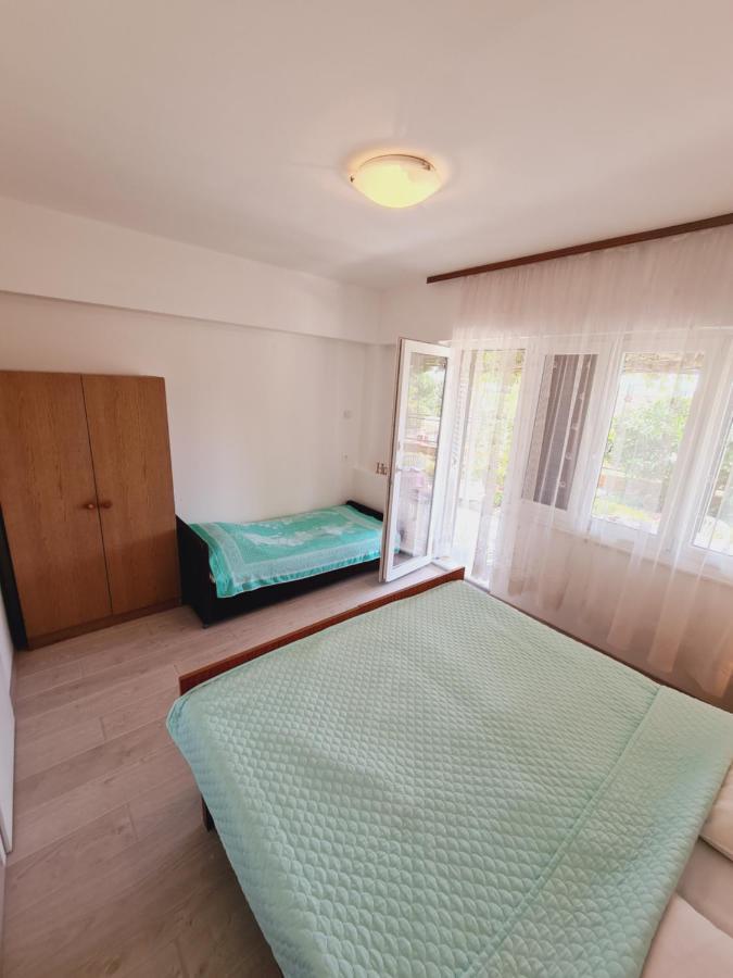 Apartments Viktorija Pula Bagian luar foto
