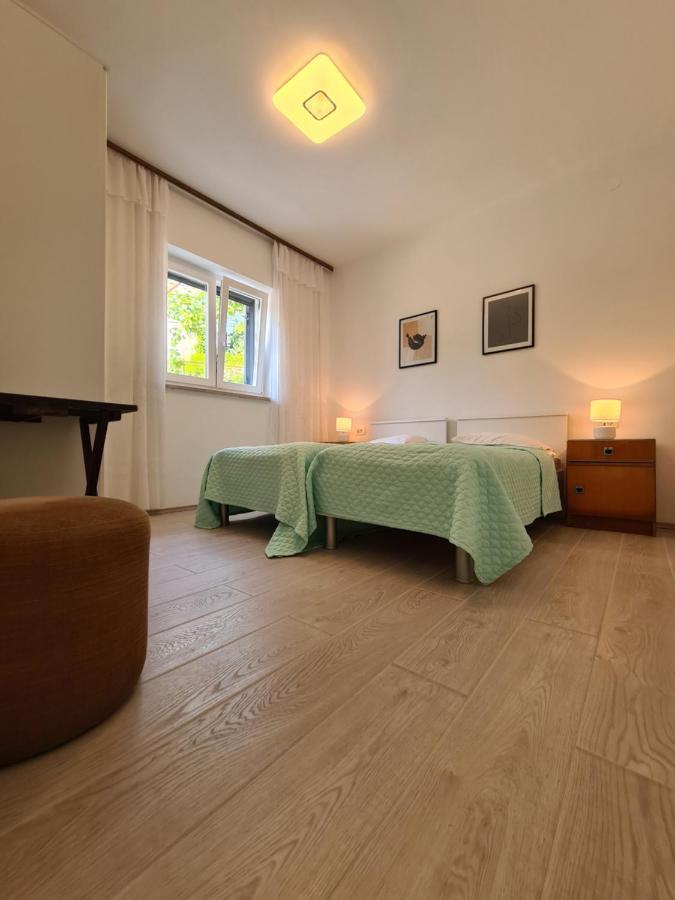 Apartments Viktorija Pula Bagian luar foto
