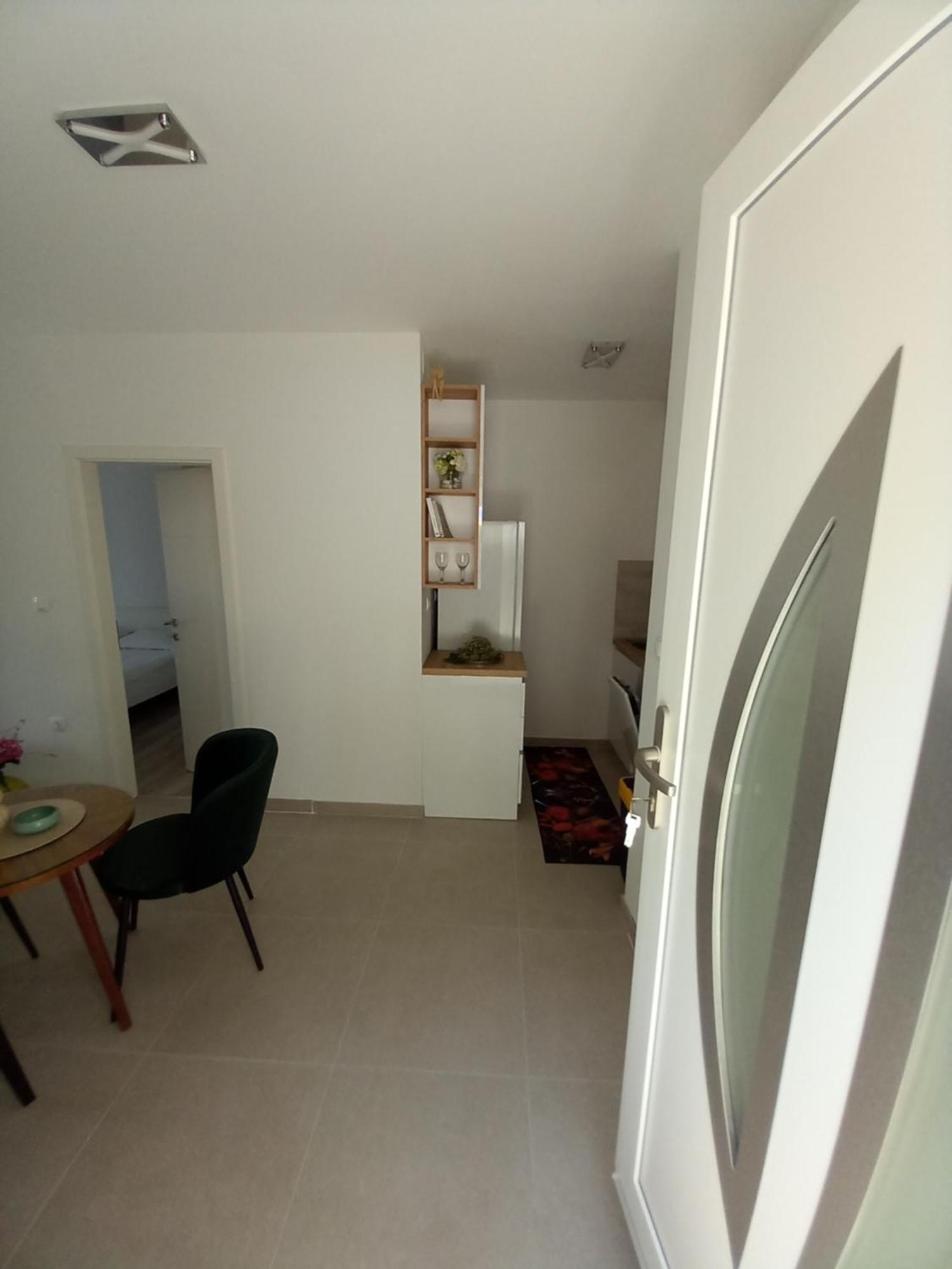Apartments Viktorija Pula Bagian luar foto
